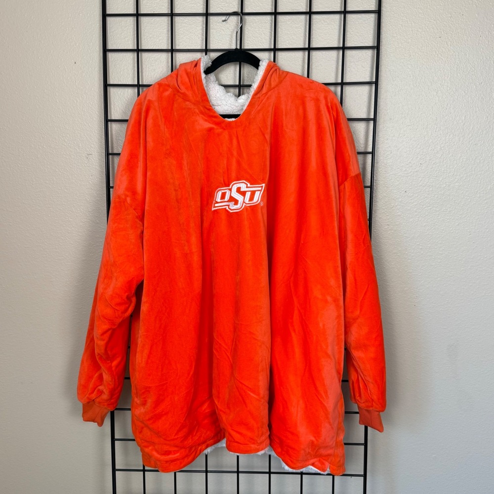 FOCO OSU Oklahoma State Wearable Blanket Hoodie Unisex Orange Reversible Sherpa